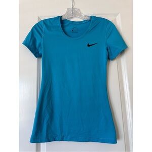 EUC Nike Dri Fit T